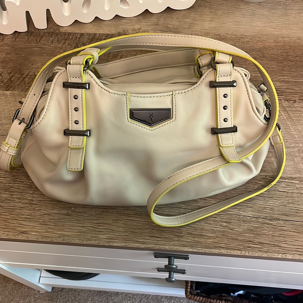 Vera Wang Shoulder bag